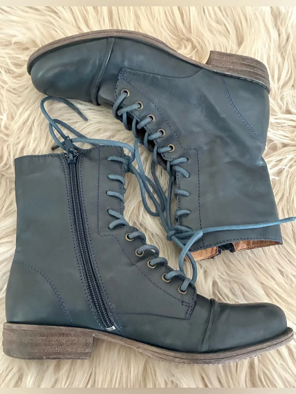 Miz Mooz NWOT Lukas Boots Sz 6